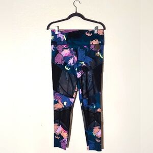 PINK Victoria's Secret Bonded Black Multi Floral Mesh Pocket Leggings WM Size L